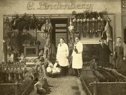 Außenansicht des Großhandel Carl Lindenberg in Berlin