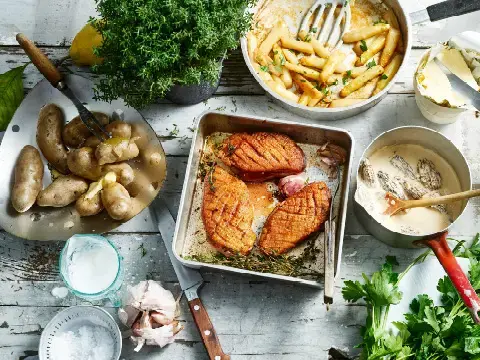 QSFP Marensin Maisentenbrust mit Spargel und Morcheln